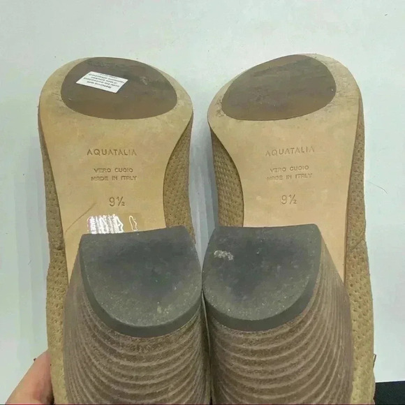 Aquatalia tan suede ankle short bootie side zip, buckle accent size 9.5 - Picture 7 of 9